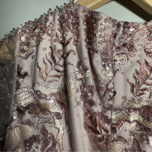 Mac Duggal Embellished V Neck Illusion Long Sleeve A Line Gown Size 10 - Picture 10 of 16